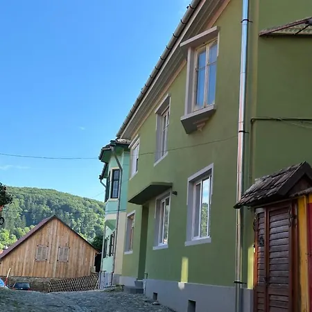 In Cetatea