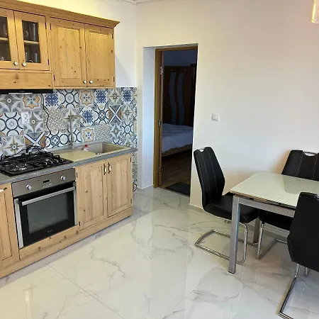 Apartment In Cetatea *